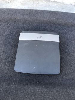 Cisco Linksys e2500 dual band router, Works great!