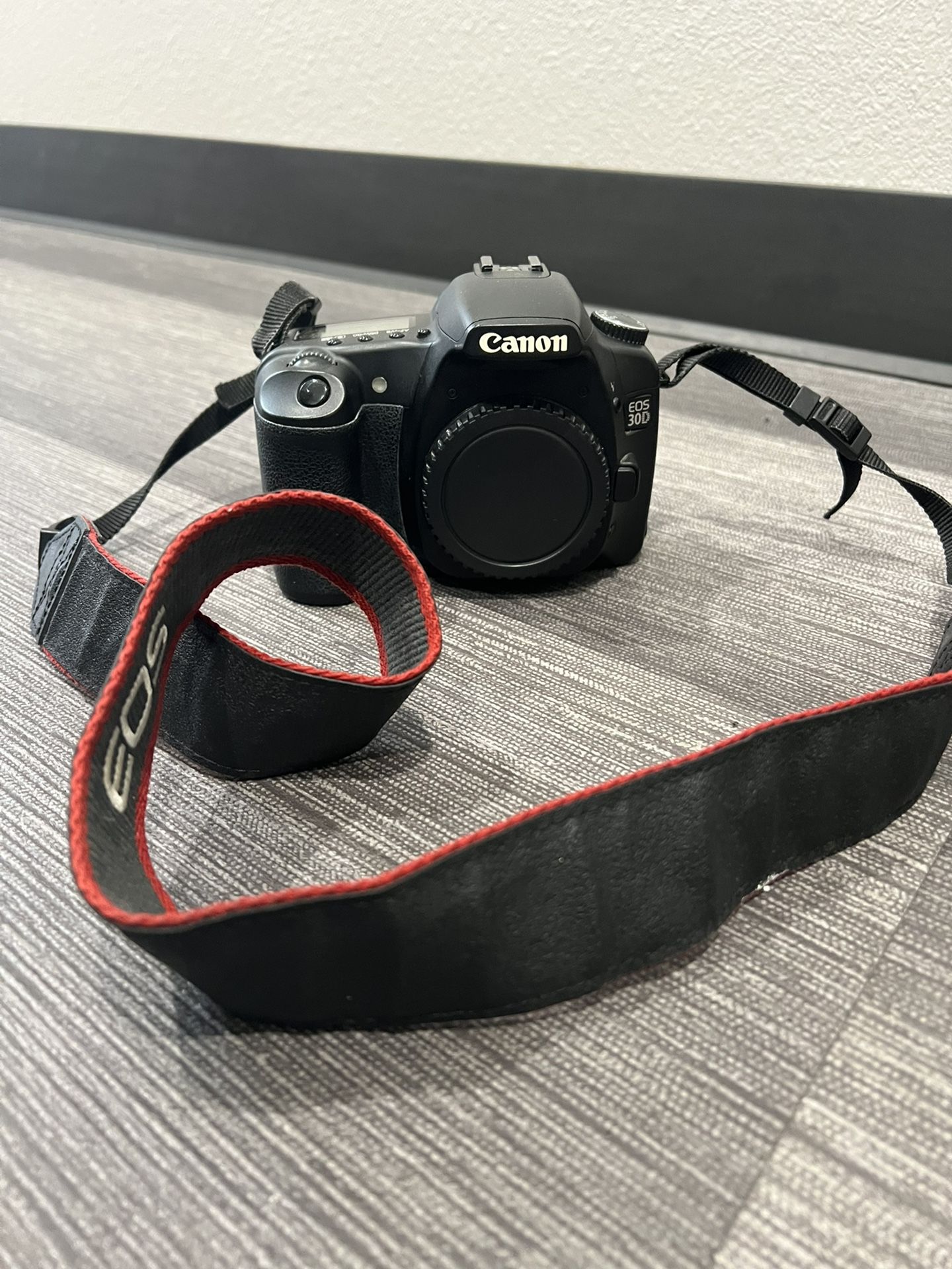 Cannon EOS 30D Camera And Strap
