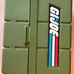 This is a vintage 1983 Hasbro G.I. Joe Pocket Patrol Pack figure carrying case. 
