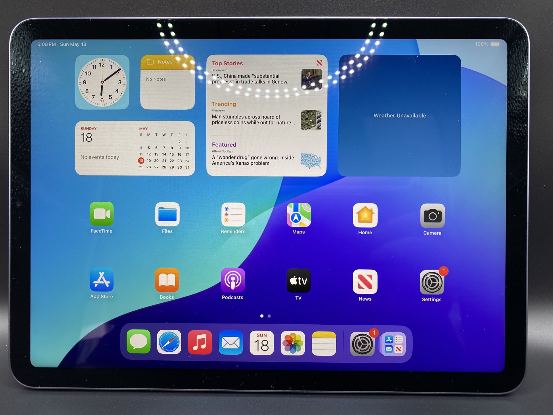 0x01 - Like New Apple iPad Air 5th Generation Purple 256GB Wi-Fi MME63LL/A