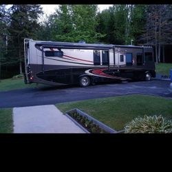 2007 Golf Stream Coach 38.9 Ft 