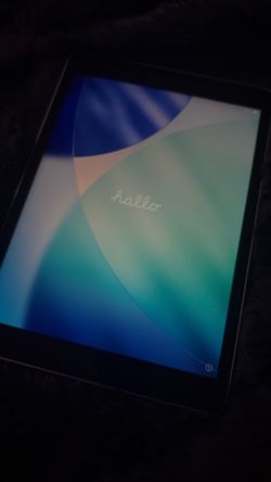 Tablet gen 9 (cash or Apple Pay only)