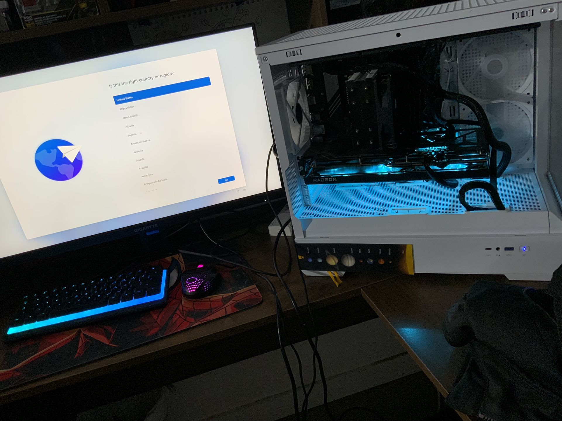 Selling PC - 4K Monitor Included - Keyboard Included - Mouse Included - All Cables Included - LIKE NEW