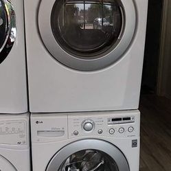 LG Washer And Gas Dryer Set For $680