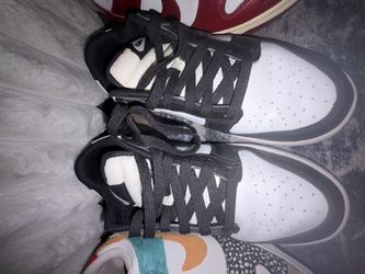 Black & White Nike Sneakers – Women’s Size 8.5
