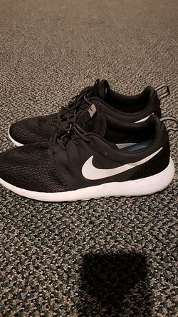 Nike Roshe Run size 12