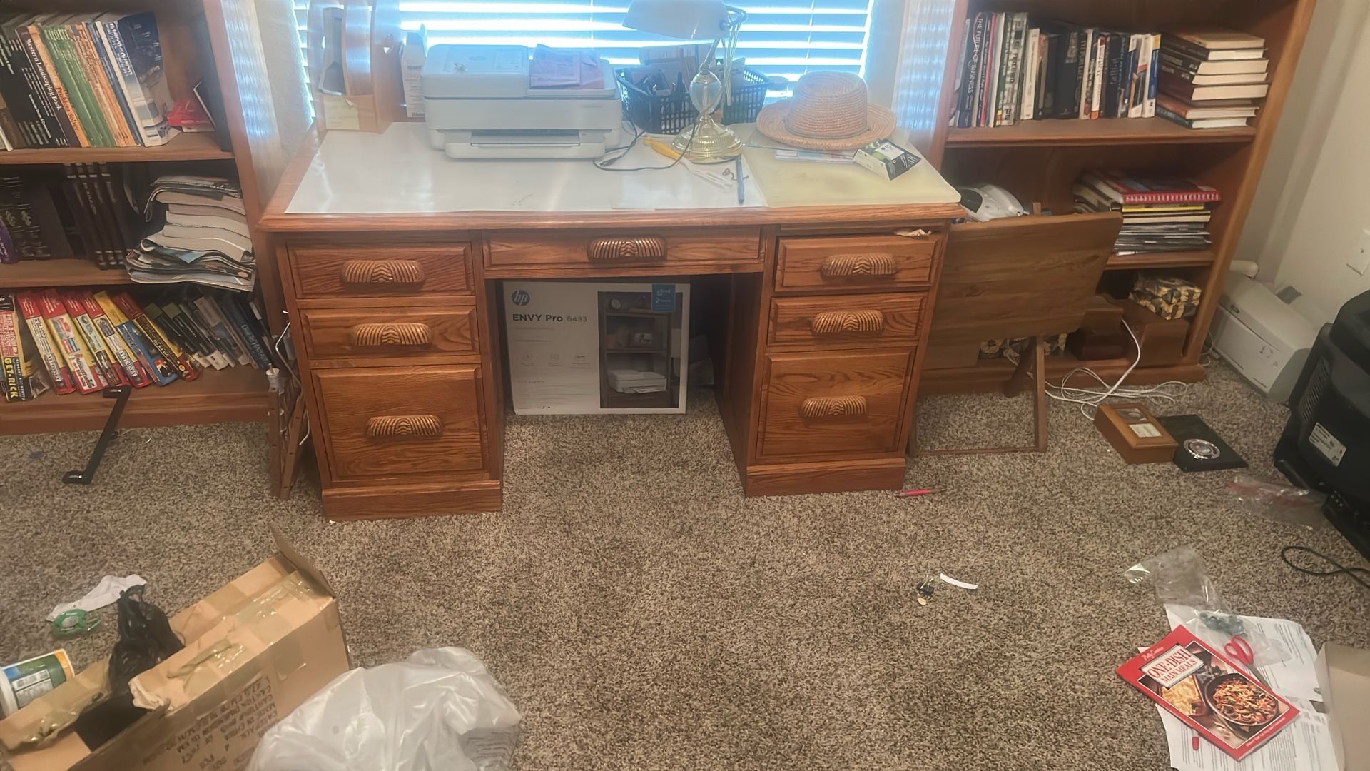 Oak Desk And Bookshelves 