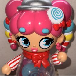 XOX Kweenie Deluxe Kween of Suga 11-inch mega-size figure