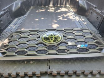 Front Grill Tacoma 2016-2023 Original