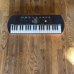 Electric Keyboard Casio SA-76