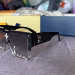 Louis Vuitton Cyclone Sunglasses (Z1736E)