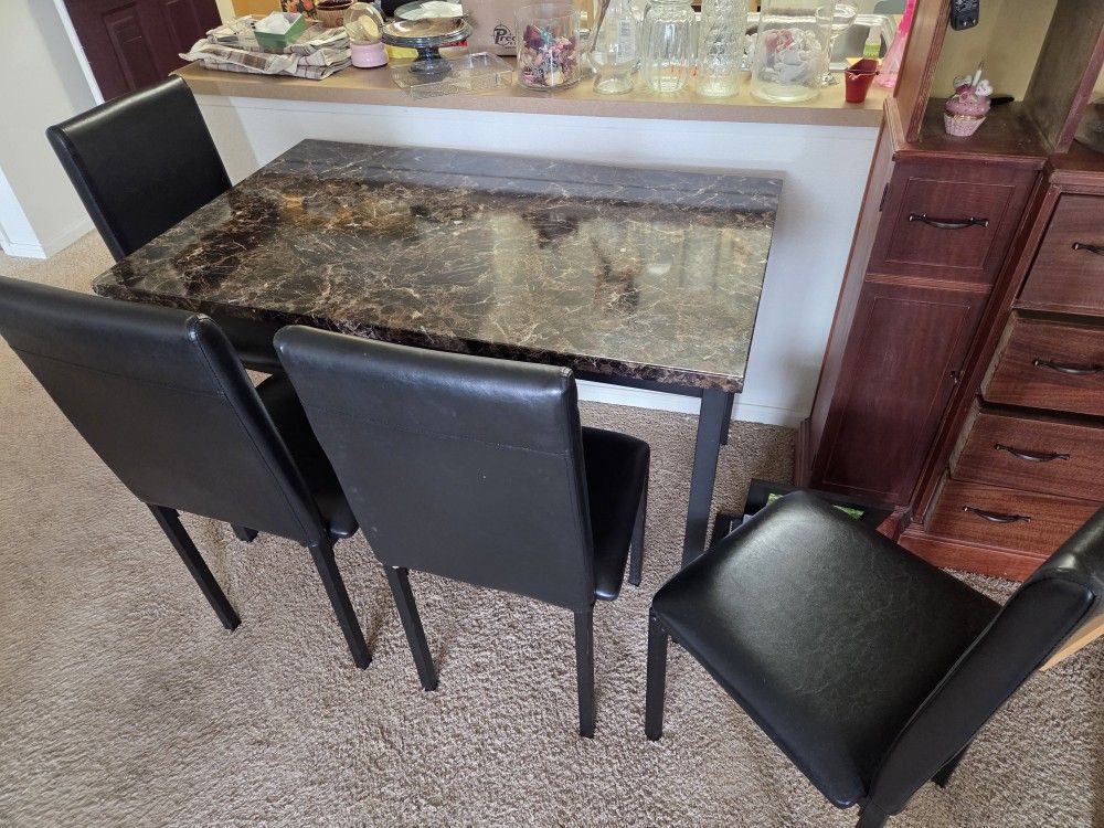 Kitchen Table with 4 Chairs