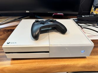 Original Microsoft Xbox One Gaming System With Controller