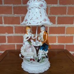 Gorgeous Capodimonte Porcelain Style Lamp With Shade Vintage Antique 