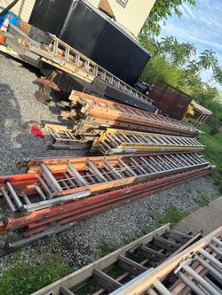 Fiberglass Ladders with LEVEL-EZE Auto Ladder Leveler (16,28,32,40ft)