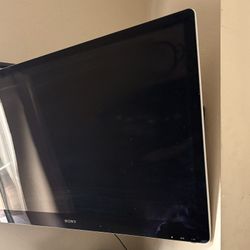 40 Inch TV