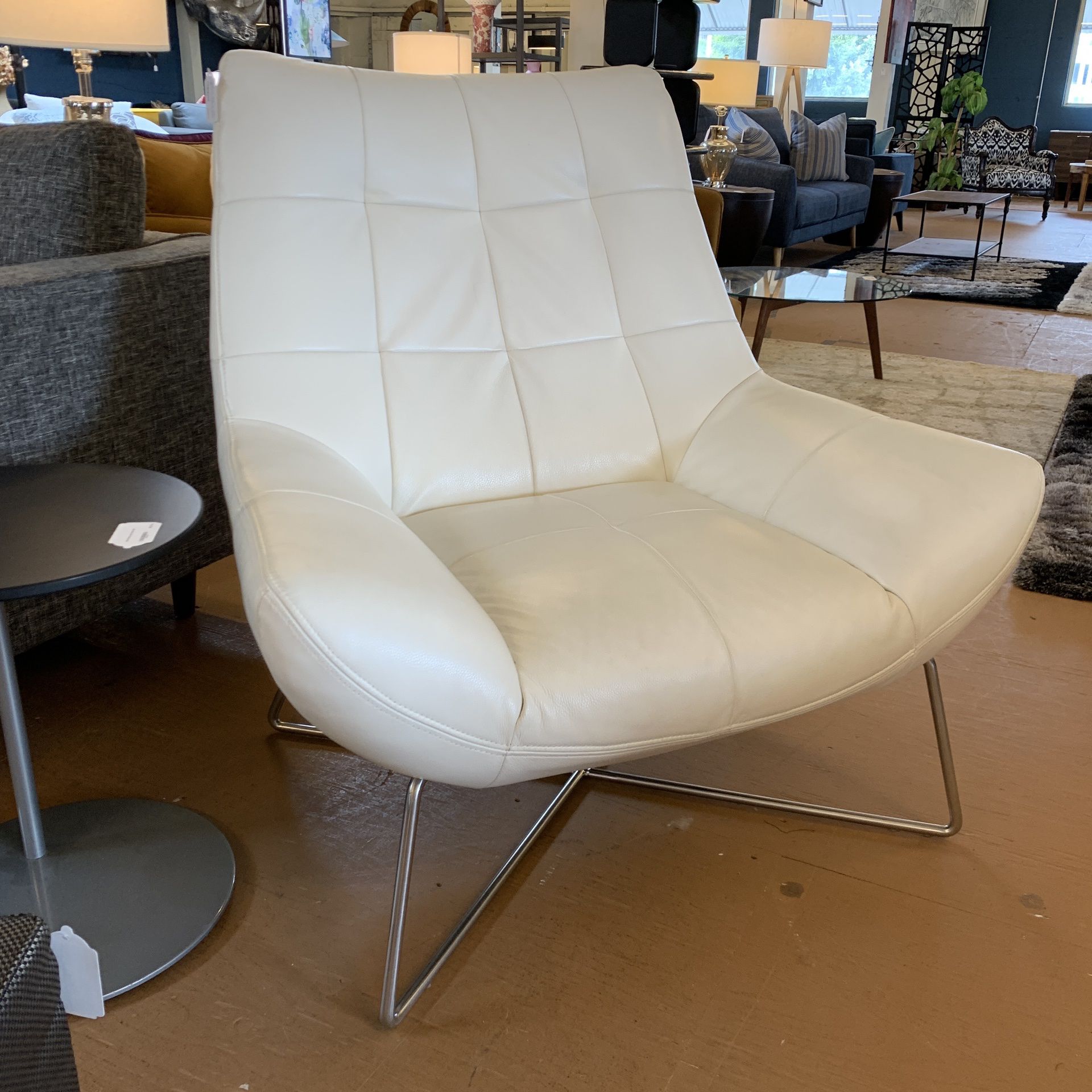 Ivory/Chrome Leather Lounge Chair