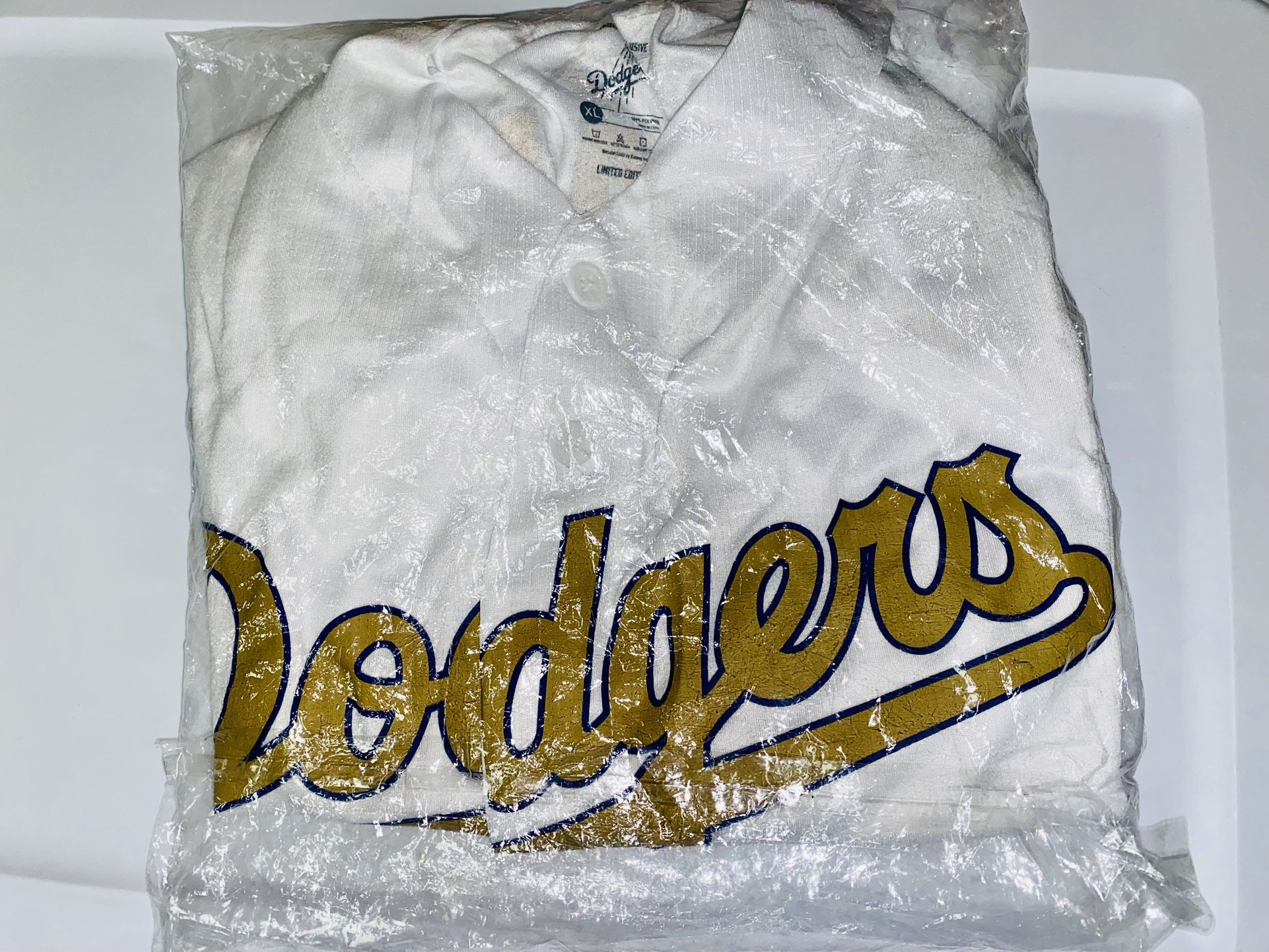 DODGERS GOLD JERSEY SGA 6/18/25 MAX MUNCY MEDIUM LIMITED EDITION