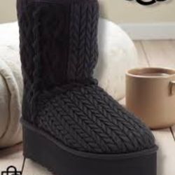UGG SIZE 6 WOMEN 