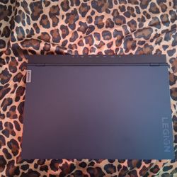 Lenovo gaming laptop