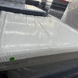KING SIZE TEMPURPEDIC FLEX PRIMA MATTRESS & BOX SPRINGS BED SET