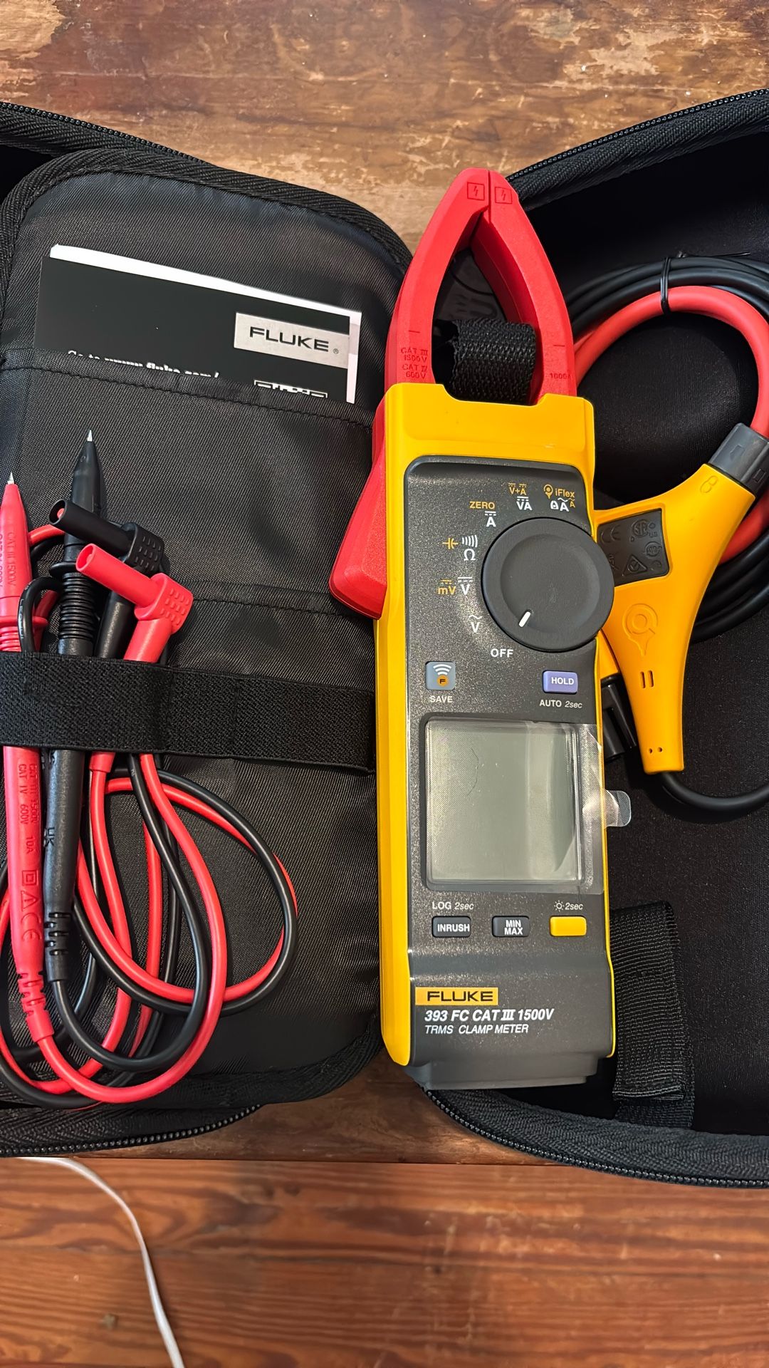 New Fluke 393 FC Cat III 1500V TRMS Clamp MultiMeter With iFlex DC Power Solar