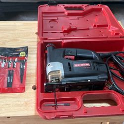 Craftsman jigsaw with case and blades excellent condition