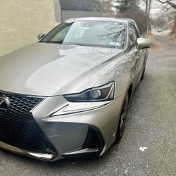 2019 Lexus IS