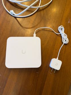 UniFi Cloud Gateway Max