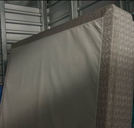 FREE QUEEN SIZE BOX SPRING