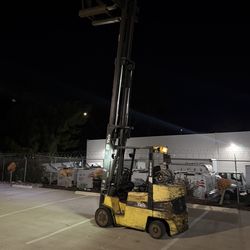 Forklift 8000 Pounds.