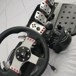 Logitech G27 PC/Playstation 2-3 Force Feedback Racing Wheel