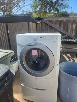 Washing machine Maytag...free