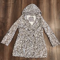Guess Womens Jacket size L, Gray White Zebra Print Double Breasted Roll Tab Sleeve, good condition 