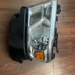  300 Faro para Ram 2019-2022. 