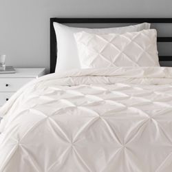 2 Piece  Twin/Twin XL Cream Solid Lightweight Pinch Pleat All-Season Down-Alternative Comforter Bedding Set