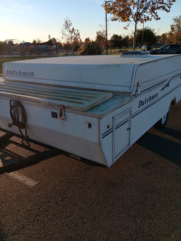 Pop Up Trailer. Dutchman Biger. For Camping Or Utility Convertion. 