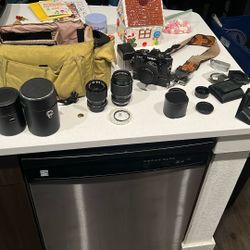 35mm Camera Minolta X-570 With Accessories 