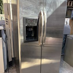 General Electric Stainless Steel Refrigerator 