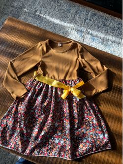 Girls dress