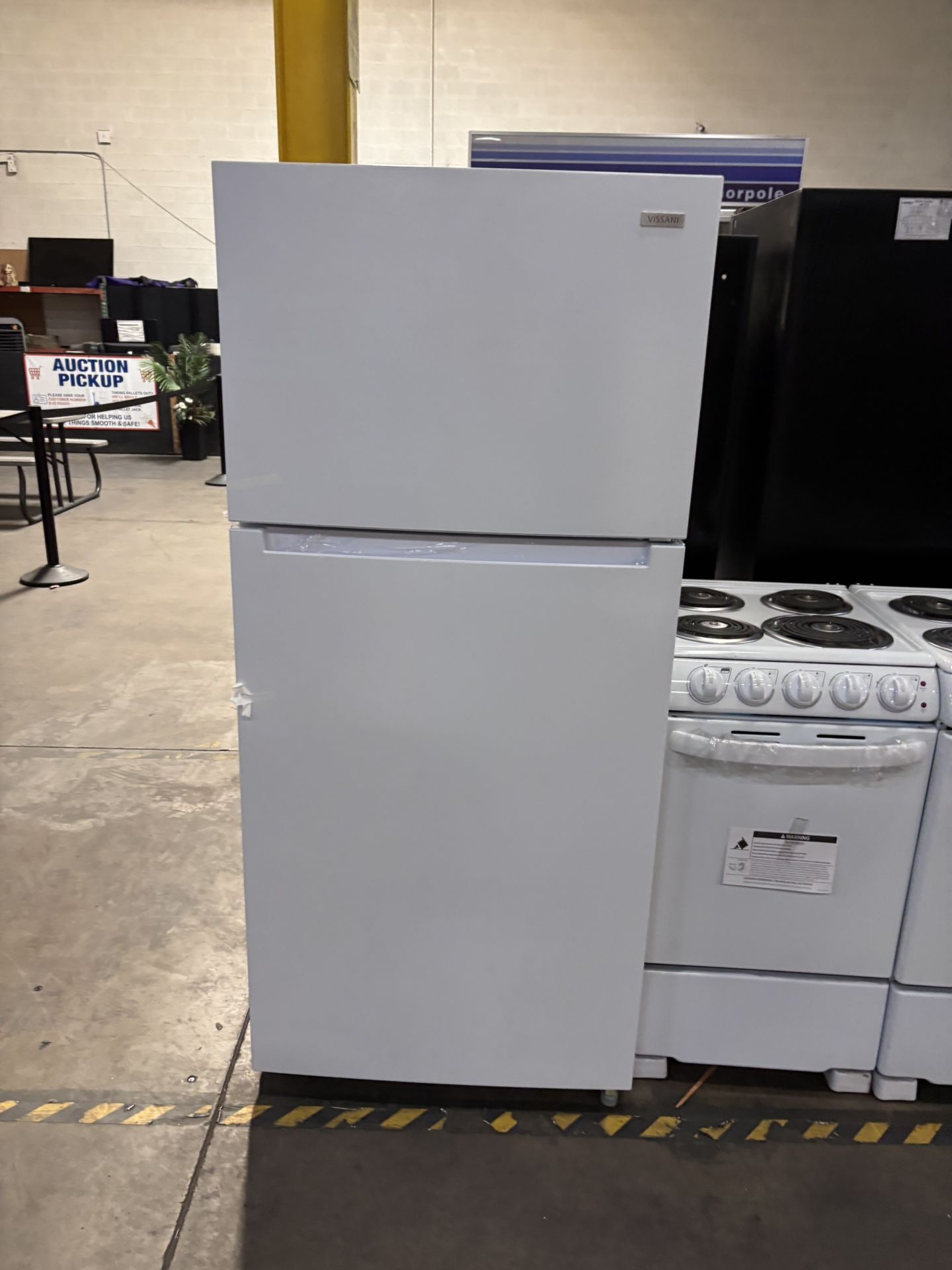 7.1 cu. ft. Top Freezer Refrigerator