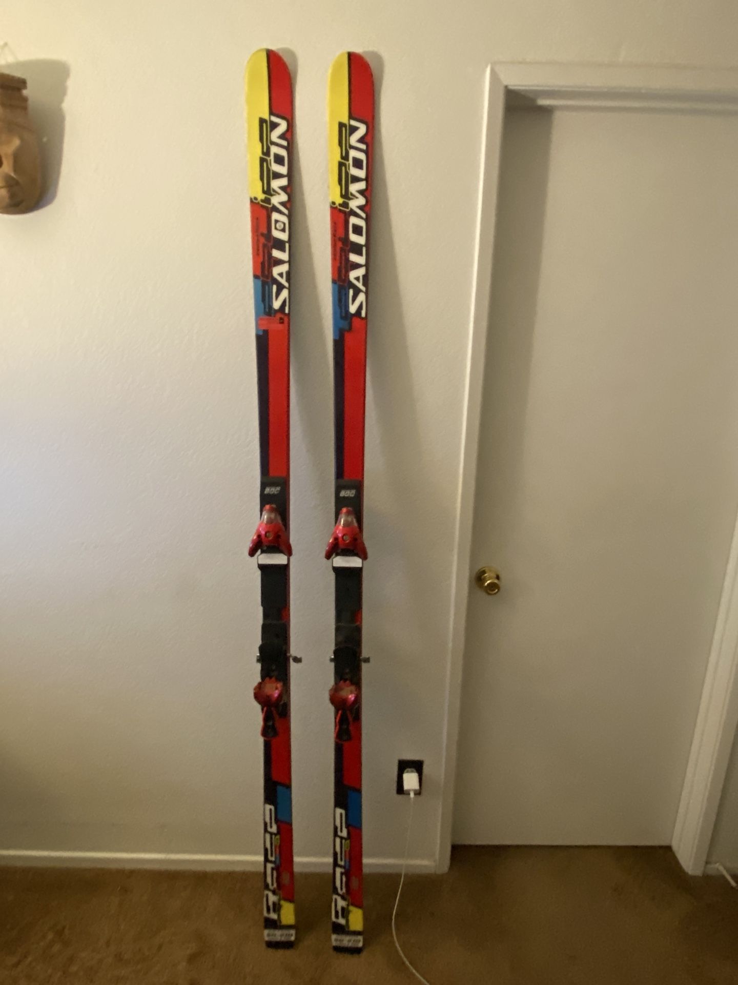 Salomon Ski