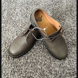 Dr martens Shoes