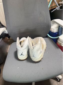 Men’s Jordan Sneakers Size 11 – Used