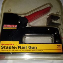 Craftsman Usa 27227 Professional Easy Squeeze Heavy Duty Staple/ Nail Gun. Never used still in the package



