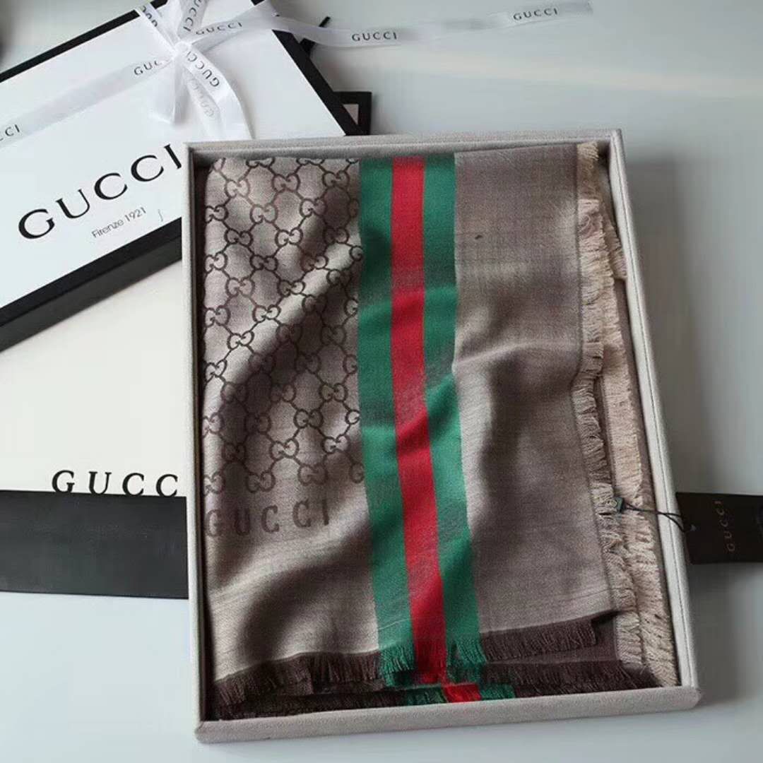GUCCI GC WOOL SCARF (BRAND NEW)