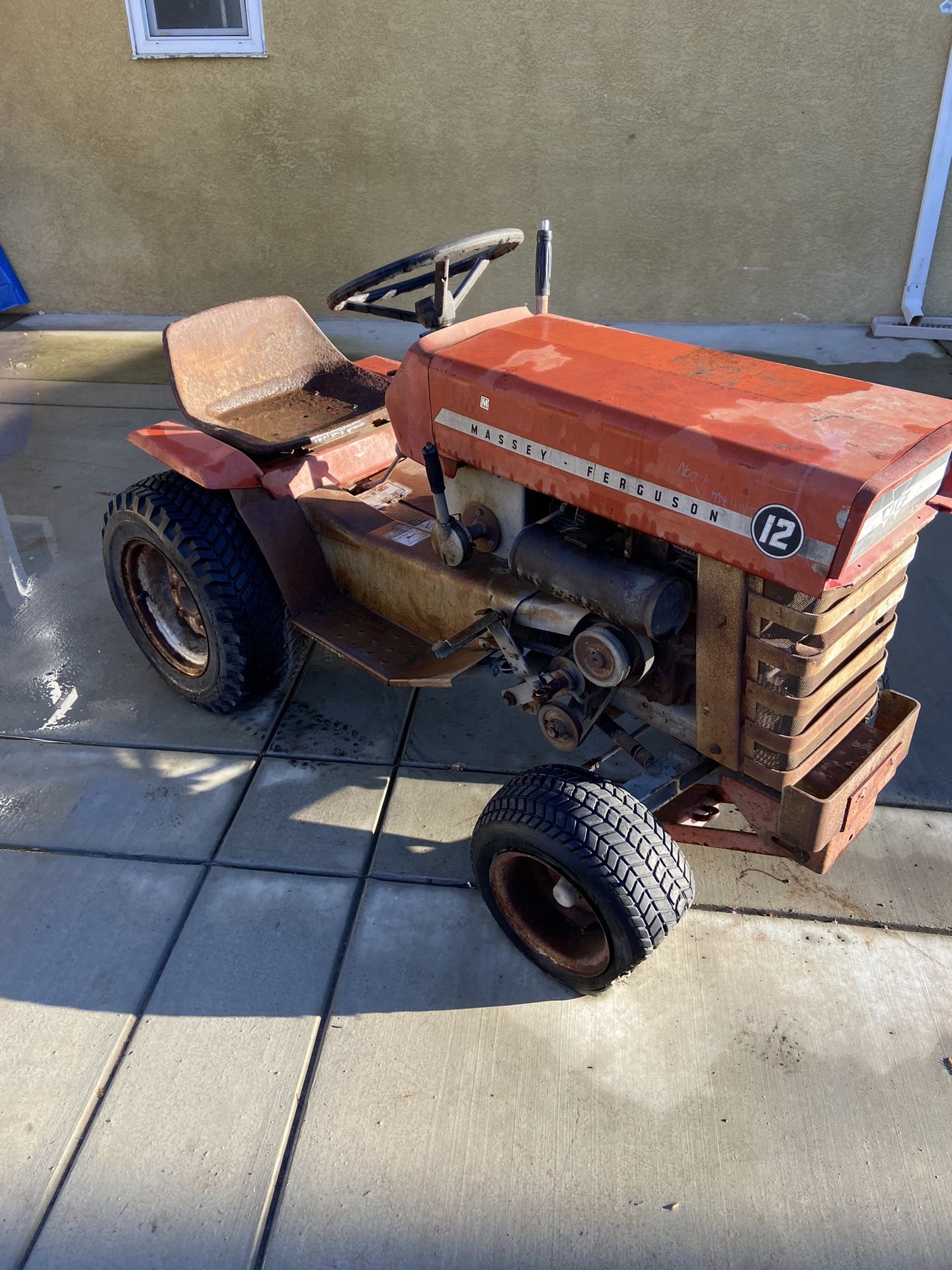 Yard Tractor 🚜  Massey Ferguson 12