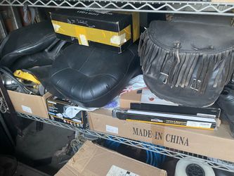 cloHarley Davidson motorcycle parts and cloths