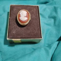 Cameo Vintage Avon perfume ring