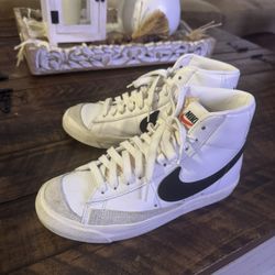Nike Womens W Blazer Mid '77 EWT